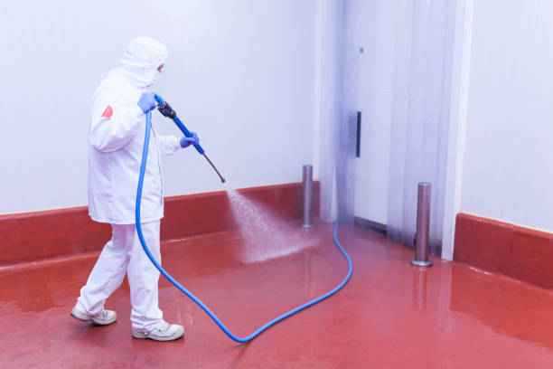 Best Animal Enclosure Cleaning  in Flomaton, AL